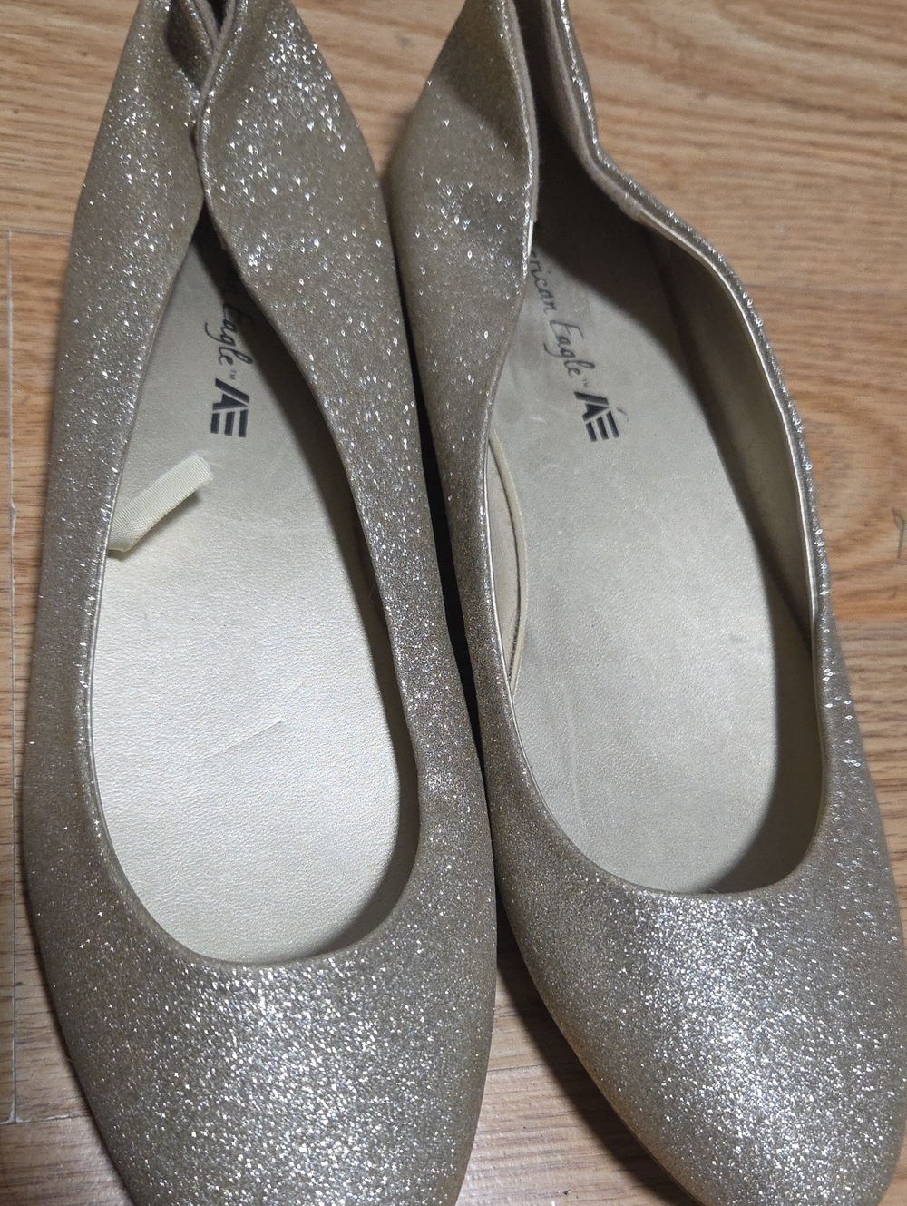 New American Eagle Outfitters Glitter Sparkling Ballet Flats in Gold Size 8.5